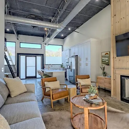 Downtown Clayton Charm Unit 6 Villa
